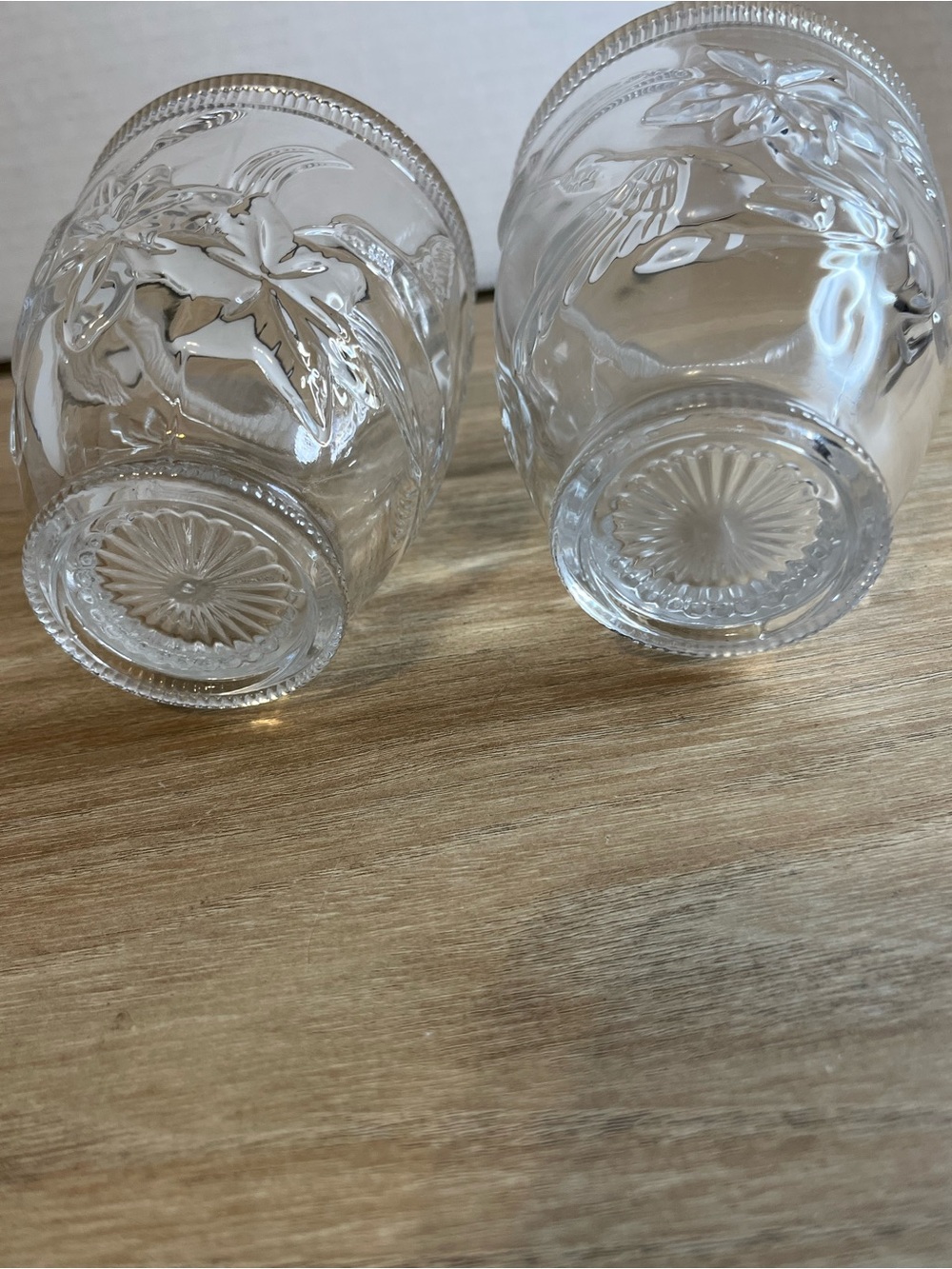 Clear Embossed Glass Tumbler Set - Hummingbird and Floral Pattern - Picture 6 of 9